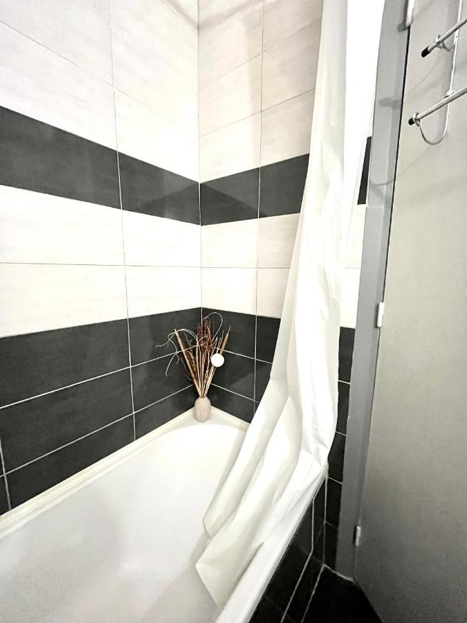 Antibes Home 2P 50M2 With Ac & Free Parking & 2 Balconies Exteriör bild