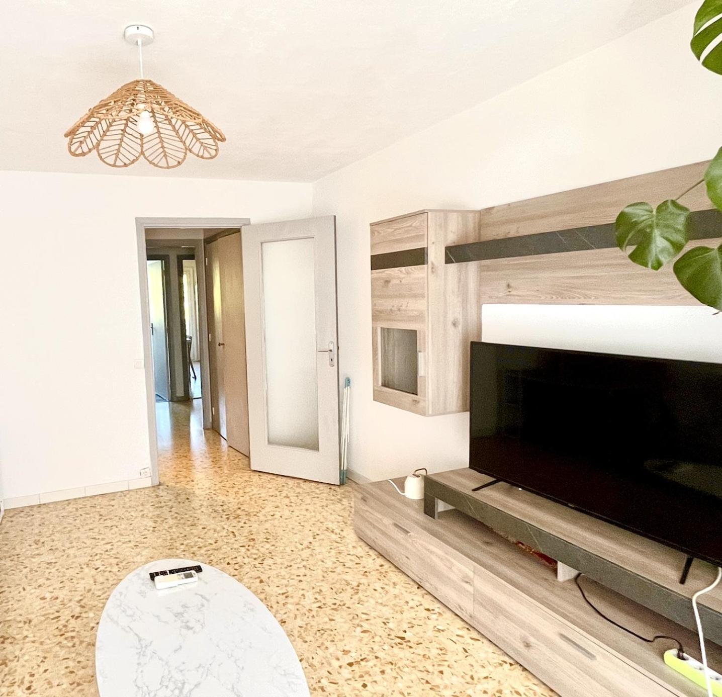 Antibes Home 2P 50M2 With Ac & Free Parking & 2 Balconies Exteriör bild